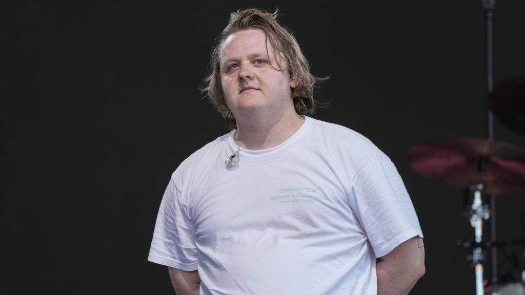 Lewis Capaldi sagt Auftritte in der Schweiz ab