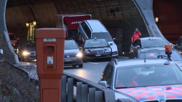 Massencrash auf A2