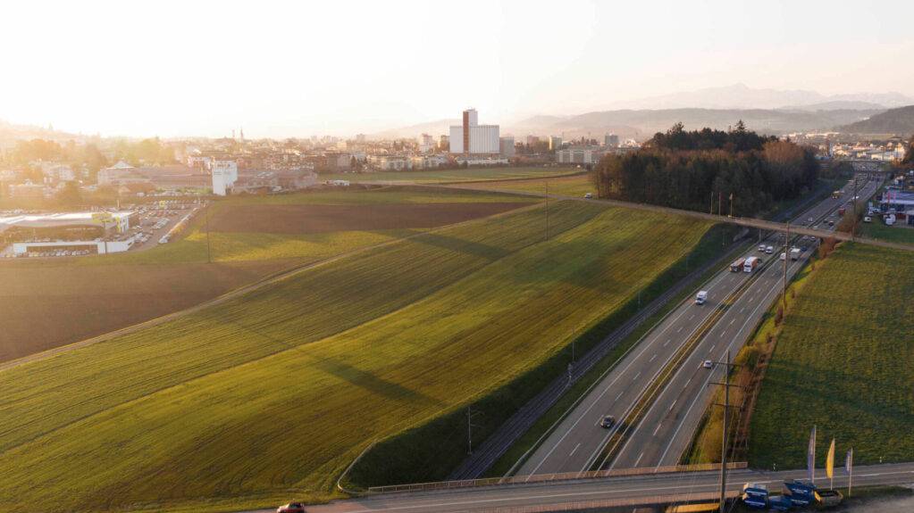 Land am Stadtrand von Wil soll vom Kanton St. Gallen an den Kanton Thurgau verkauft werden. Die Stimmberechtigten entscheiden am 8. März.