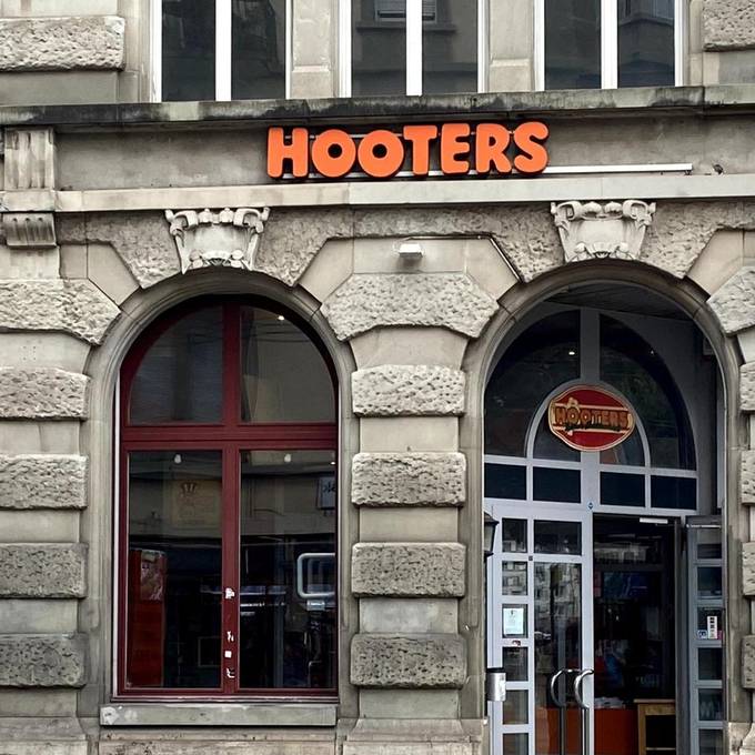 Fertig enge Tops, fertig Hotpants: Das Hooters in Zürich schliesst seine Türen