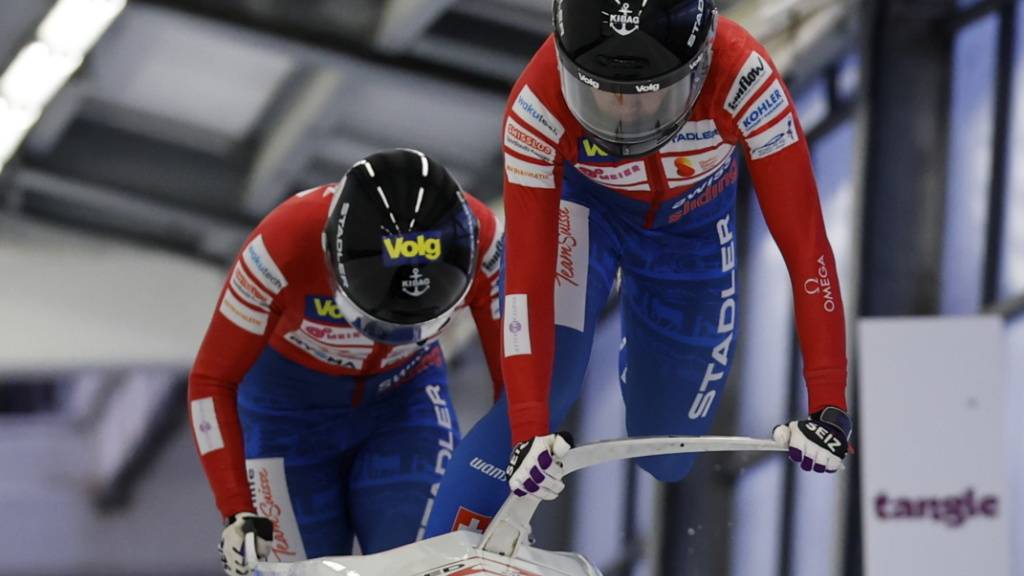 Melanie Hasler und Nadja Pasternack - hier beim Start beim Weltcup im lettischen Sigulda im November - sind für die Olympischen Winterspiele in Cortina gesetzt