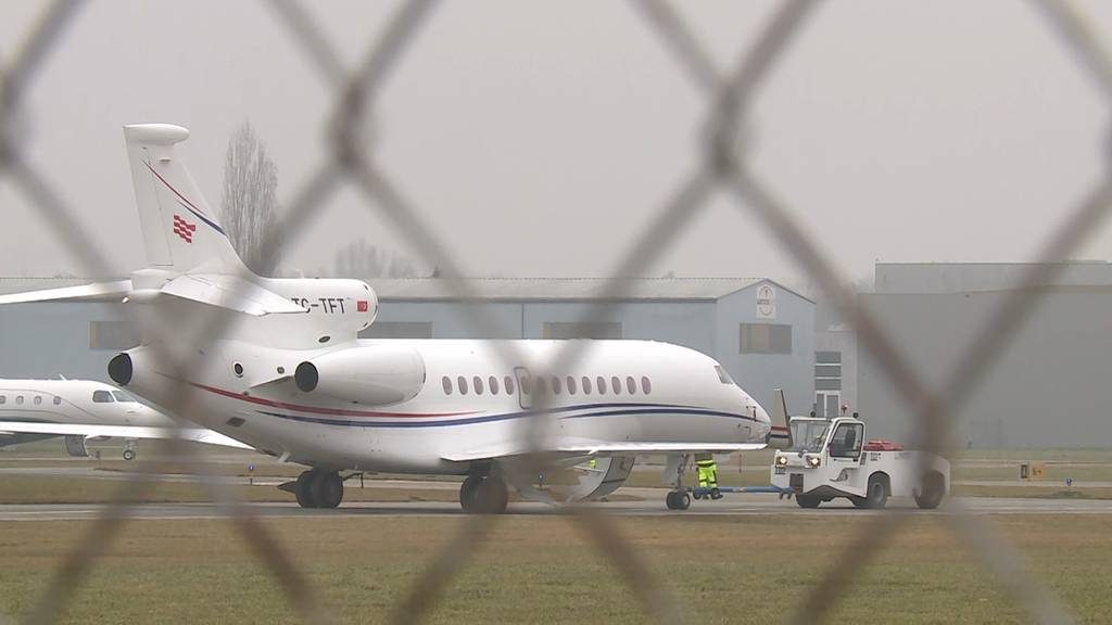 Hochbetrieb während WEF fällt am Flugplatz Altenrhein dem Nebel zum Opfer 