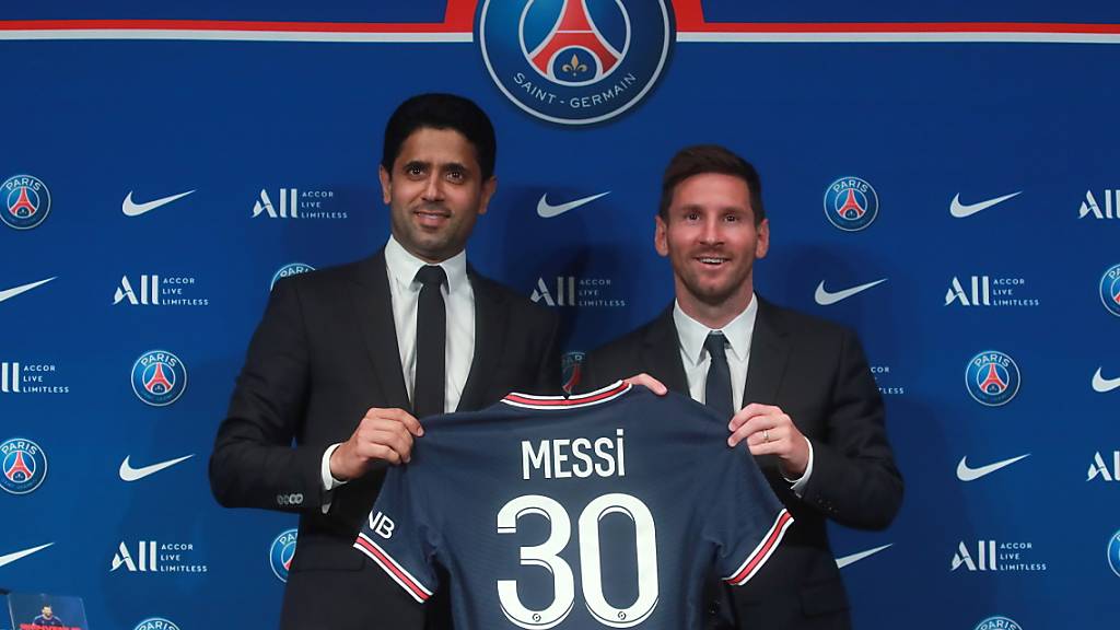 Nasser Al-Khelaifi und Lionel Messi bei der Vorstellung des argentinischen Superstars in Paris