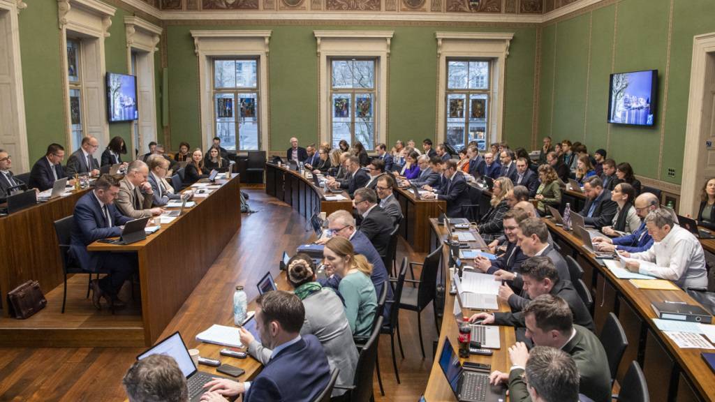 Zug: Polizei erhält zweiten Stützpunkt mit Provisorium und Parkhaus