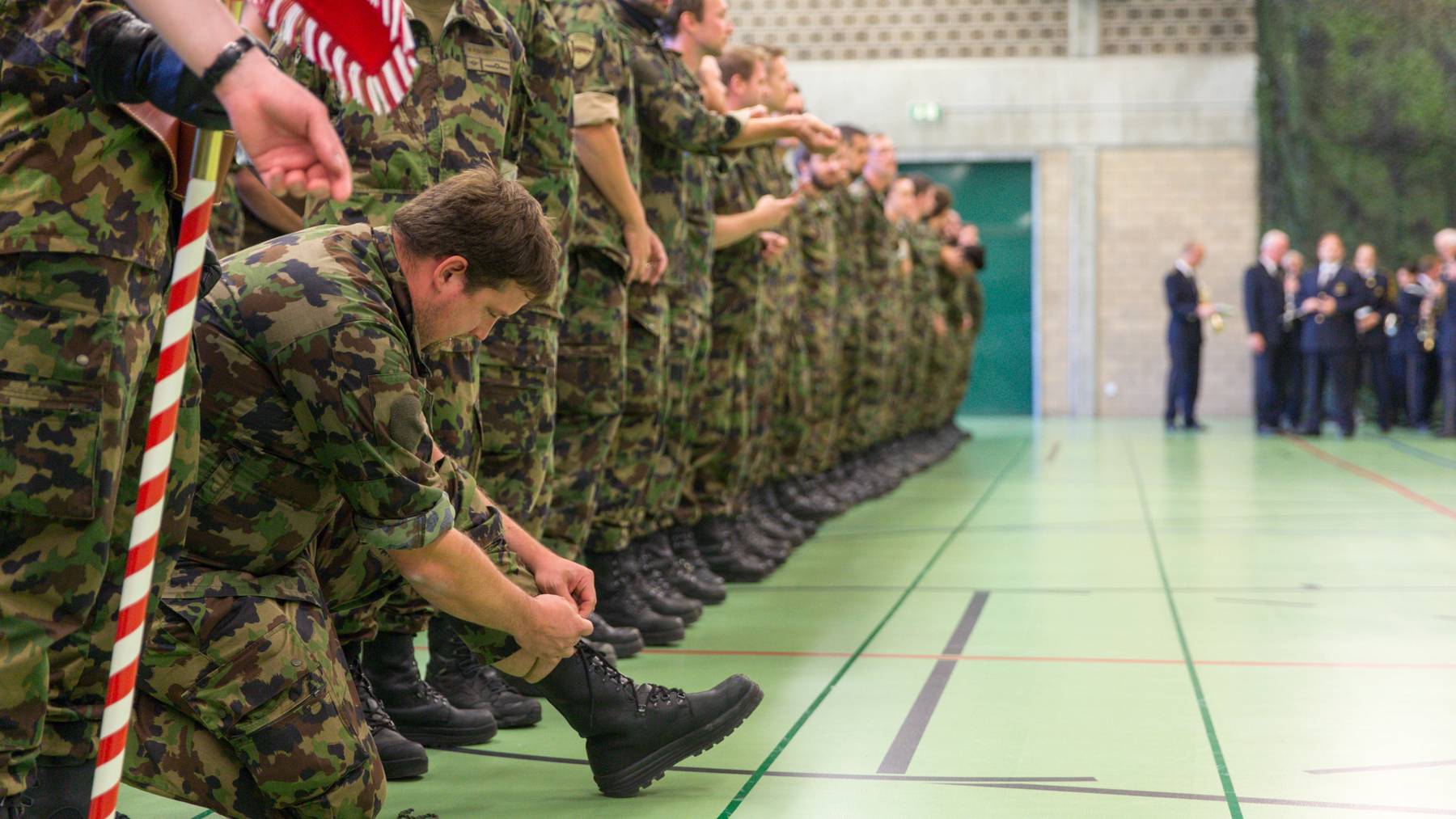 Angehörige der Schweizer Armee leisteten 2019 etwas weniger Diensttage.