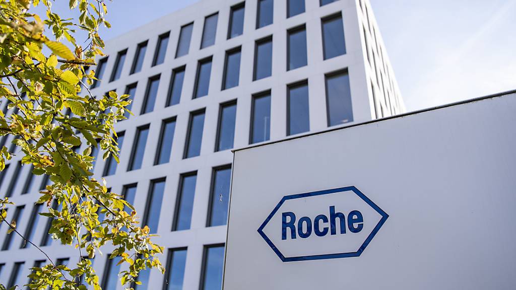 Roche gibt nach dem enttäuschenden Studienergebnis von Mitte Oktober die Zusammenarbeit mit der US-Firma Atea auf. Die Unternehmen wollten ein Medikament zur Behandlung des Coronavirus entwickeln. (Symbolbild)