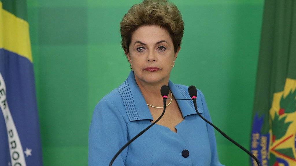 Brasiliens Präsidentin Dilma Rousseff äusserte sich am Montag erstmals selbst zur verlorenen Abstimmung über ein Amtsenthebungsverfahren gegen sie.