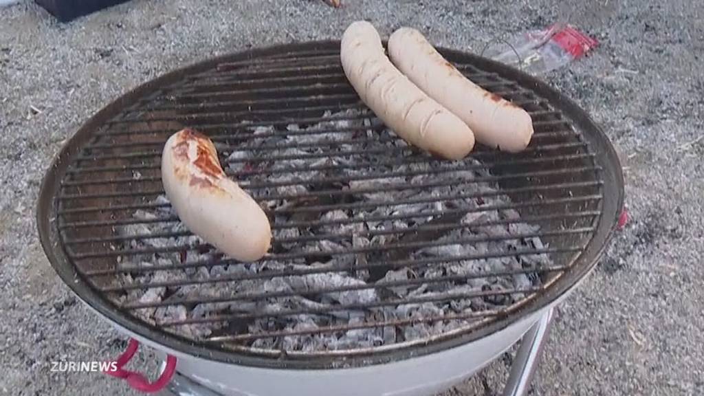 So wurde am Scheiterhaufen des Bööggs grilliert