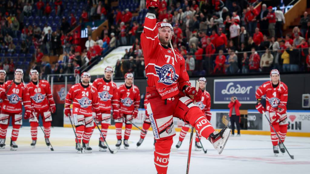 Das Team der Stunde: Die Rapperswil-Jona Lakers mit Nicklas Jensen gewinnen gegen die ZSC Lions zum siebten Mal in den letzten acht Spielen