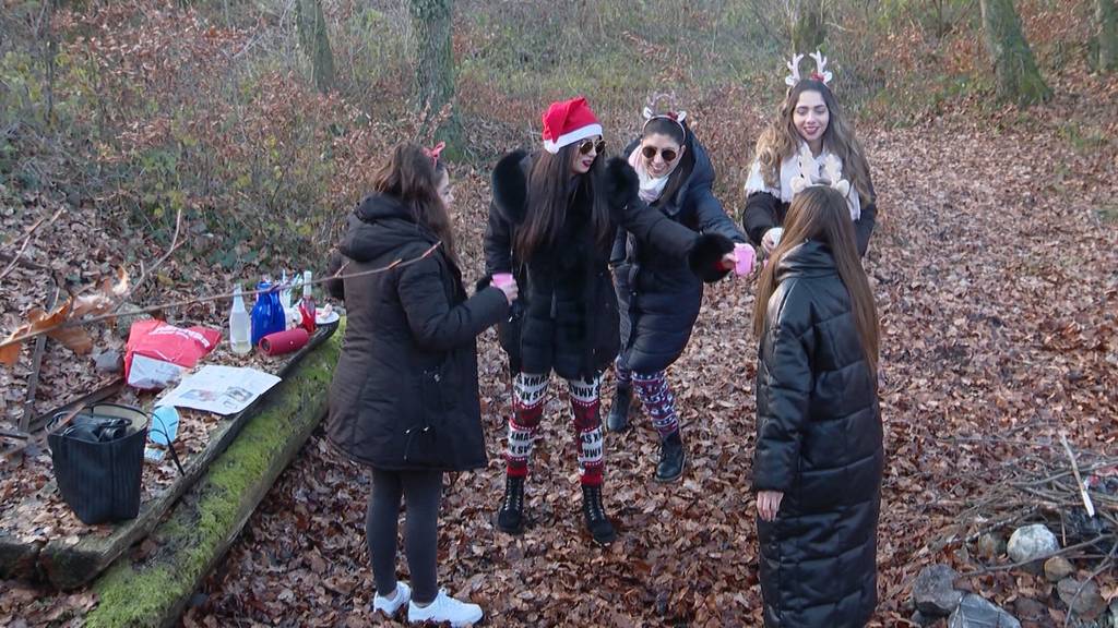 Wegen Corona: Viele feierten Weihnachten im Freien