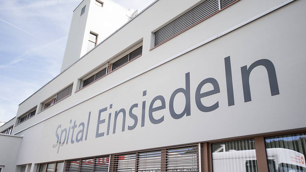 Nach vier Monaten Amtszeit verlässt der Spitaldirektor Marc Hofer das Spital Einsiedeln im gegenseitigen Einvernehmen.