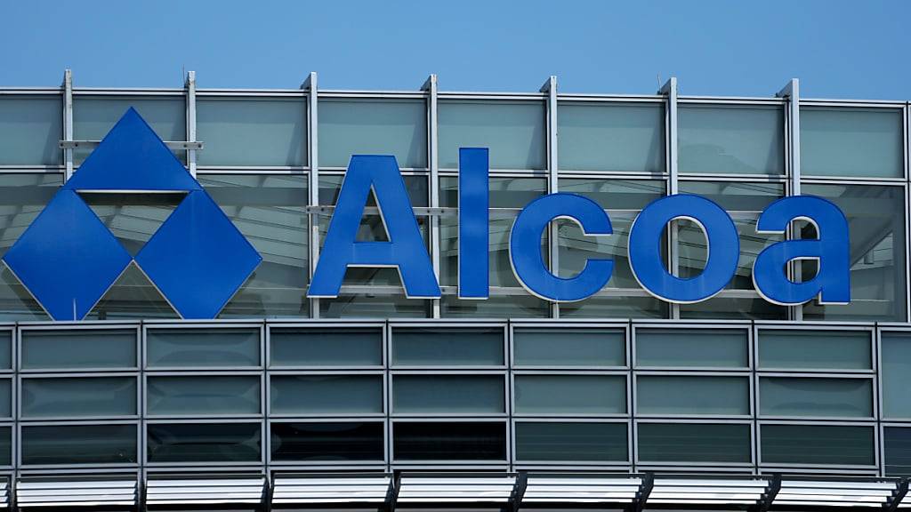 Donald Trump gibt als Ziel seiner Zölle aus, mehr Produktion in die USA zu bringen. Doch der Aluminium-Riese Alcoa hat keine Eile, ruhende US-Schmelzöfen zu aktivieren. (Archivbild)