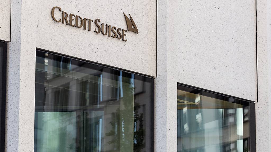 Die Credit Suisse bekundet derzeit Mühe, aus den negativen Schlagzeilen herauszukommen: Das Logo der Bank in Zürich (Archivbild).
