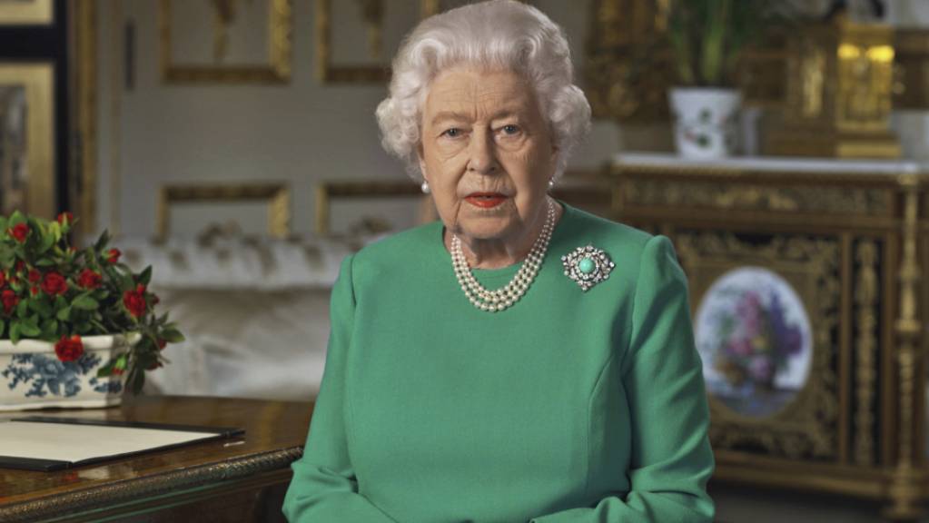 Die britische Königin Elizabeth II. hat sich am Samstag erstmals mit einer Osterbotschaft an die Öffentlichkeit gewandt. «Ostern ist nicht abgesagt, tatsächlich brauchen wir Ostern so sehr wie eh und je», sagte die Monarchin in einer Audiobotschaft.