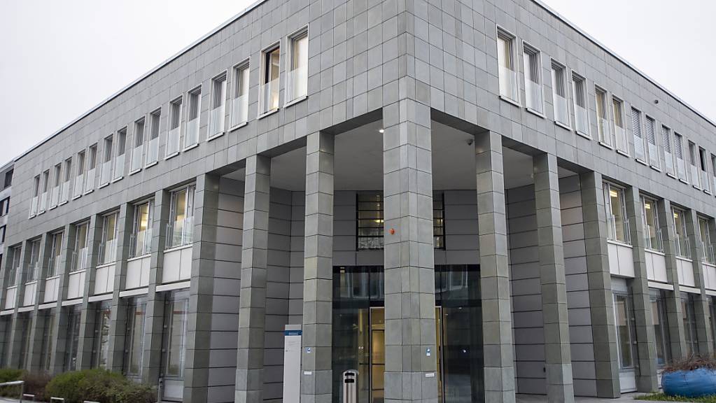 Das Gebäude des Zuger Kantonsgerichts in Zug, das für zivilrechtliche Verfahren zuständig ist. (Archivaufnahme)
