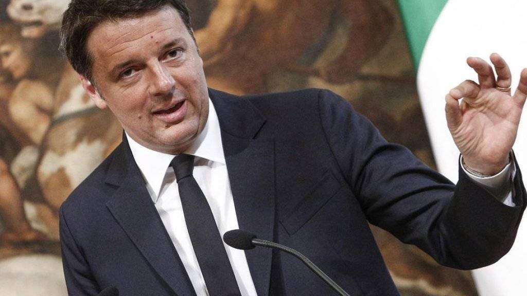 Matteo Renzi findet den italienischen Wein besser als den französischen (Archiv)