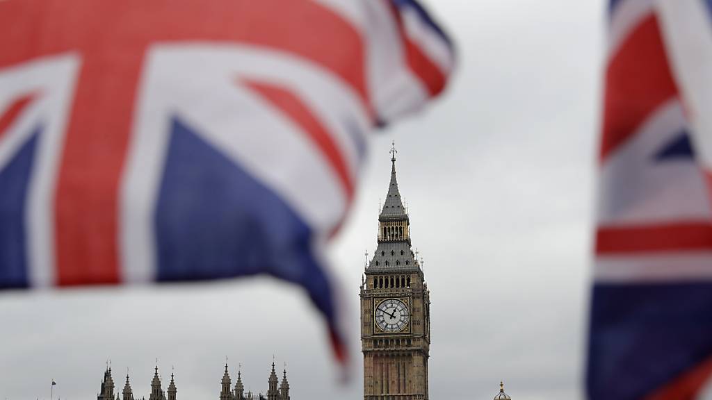 ARCHIV - Die Parlamentswahl in Großbritannien läuft. Foto: Matt Dunham/dpa