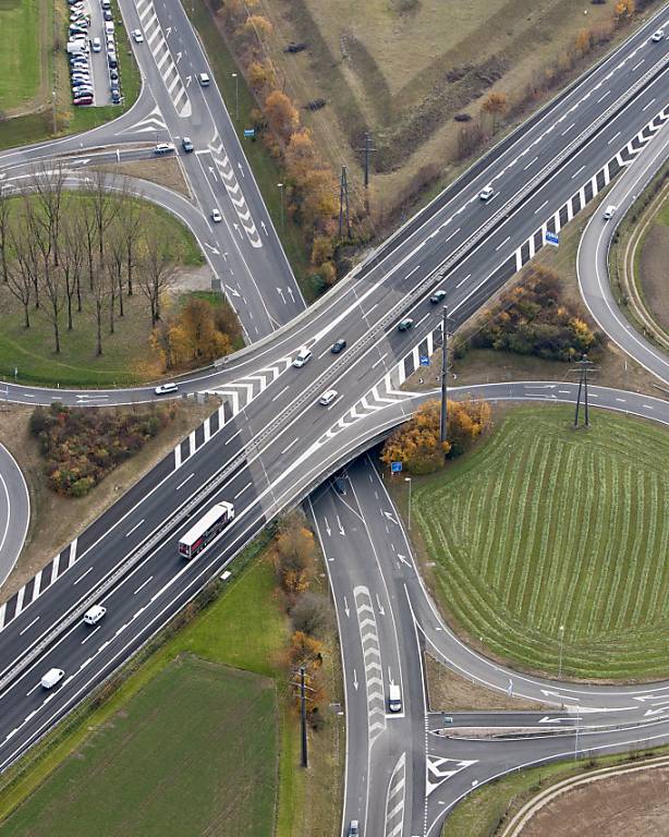 Zu wenig Abstand auf A1 – Millionär erhält saftige Geldstrafe