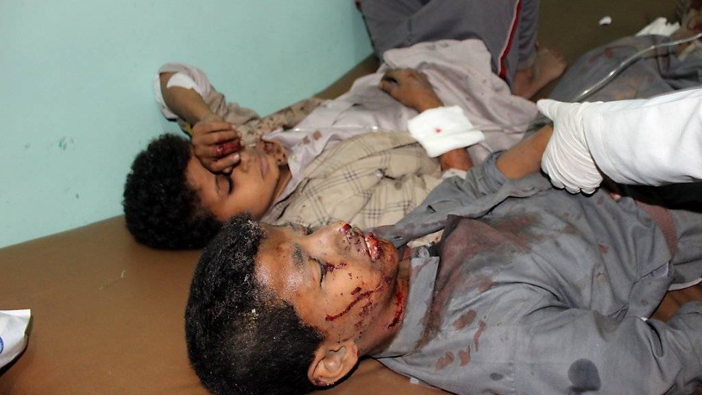 Beim Luftangriff auf einen Schulbus im Jemen kamen 47 Menschen ums Leben, die meisten davon Kinder. 77 weitere Personen wurden verletzt.
