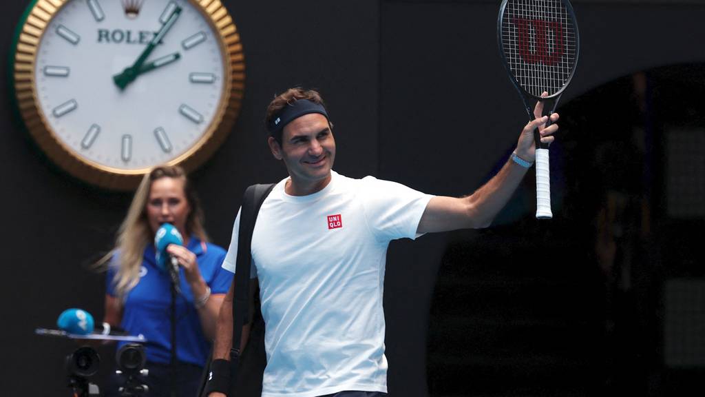 Roger Federer kehrt unter grossem Jubel auf Center Court der Australian Open zurück