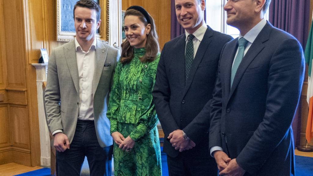 Prinz William und seine Frau Kate sind beim scheidenden irischen Regierungschef Leo Varadkar und seinem Partner Matthew Barrett zu Gast. (Foto: Arthur Edwards/via AP Keystone-SDA)