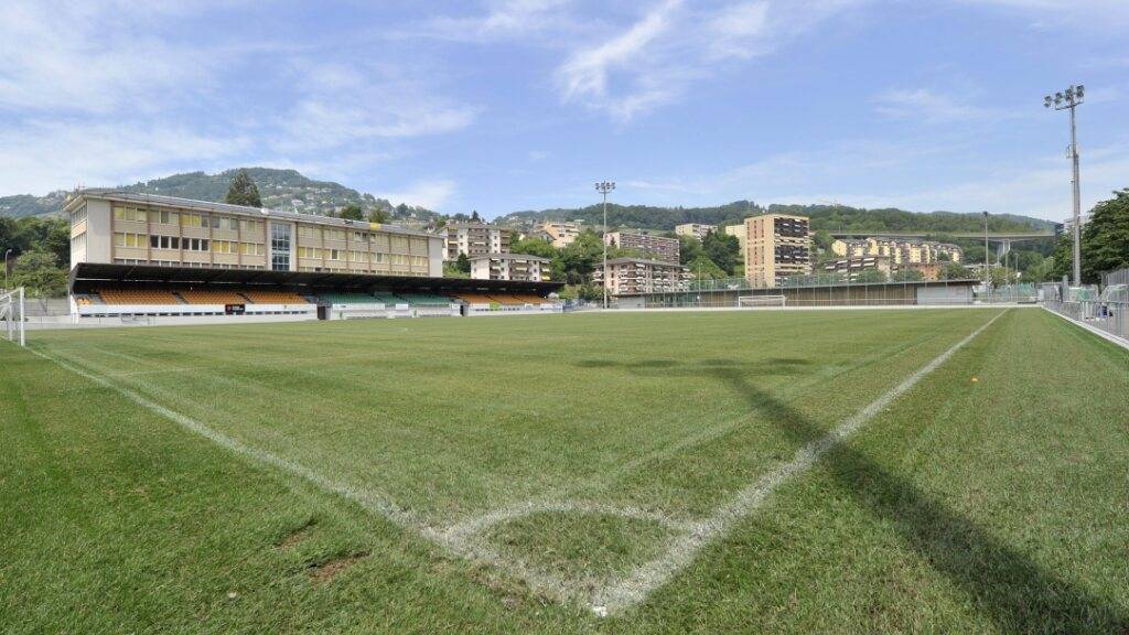 Der Rasen im Stade de Copet von Vevey ist aufbereitet für das erste Pflichtspiel seit fast einem halben Jahr. (Archivbild)