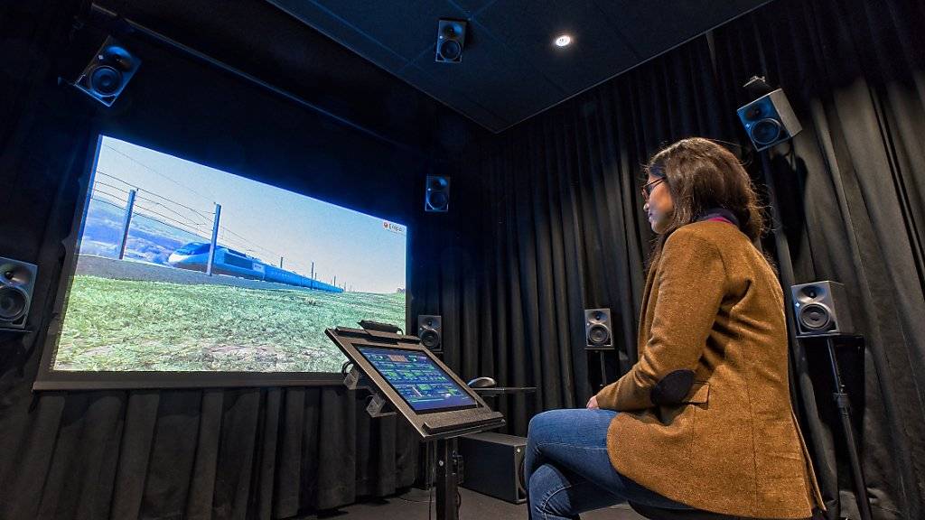 Mit dem von Empa-Forschern in Dübendorf ZH entwickelten Simulator lässt sich der Lärm eines vorbeifahrenden Zuges im Labor erzeugen und in über 100 einzelne Lärmbestandteile zerlegen.