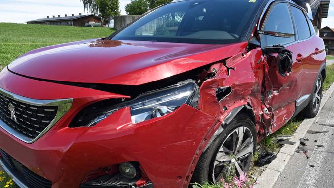 Streifkollision zwischen zwei Autos