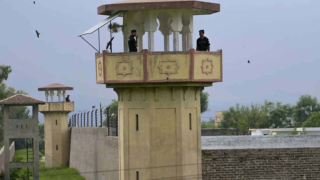 Der pakistanische Ex-Premier Imran Khan befindet sich momentan im Hochsicherheitsgefängnis Attock. Foto: Anjum Naveed/AP