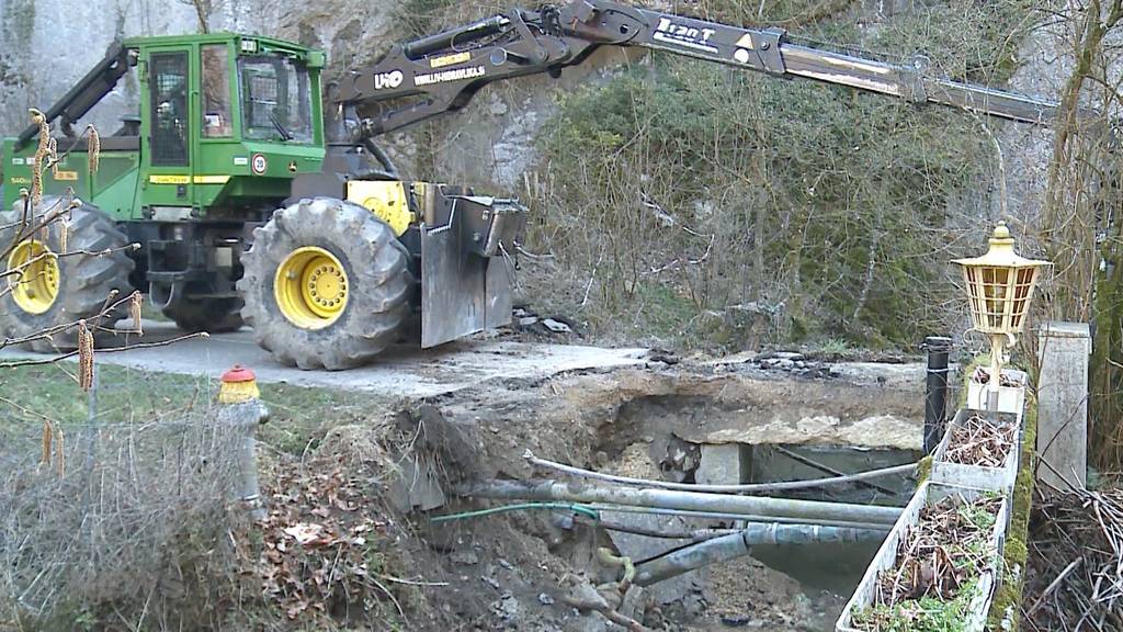 Brücke in Verenaschlucht eingestürzt