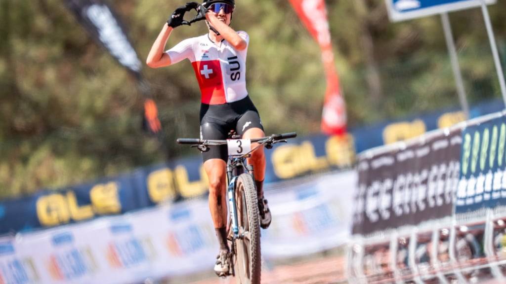 Nicole Koller freut sich über ihre erste EM-Medaille