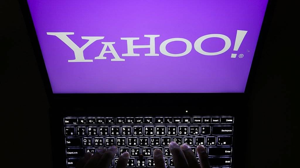 Nirgends mehr sicher, vor allem nicht im Internet - Yahoo soll Hunderte Millionen Nutzer den Geheimdiensten ausgeliefert haben.