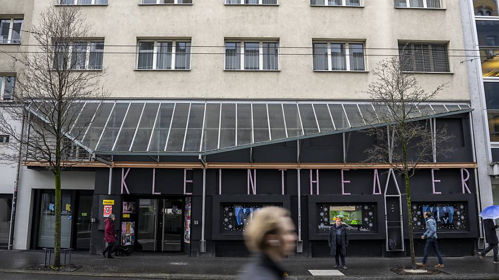 Die Zukunft des in einem Luzerner Bürogebäude untergebrachten Kleintheaters ist ungewiss. (Archivaufnahme)