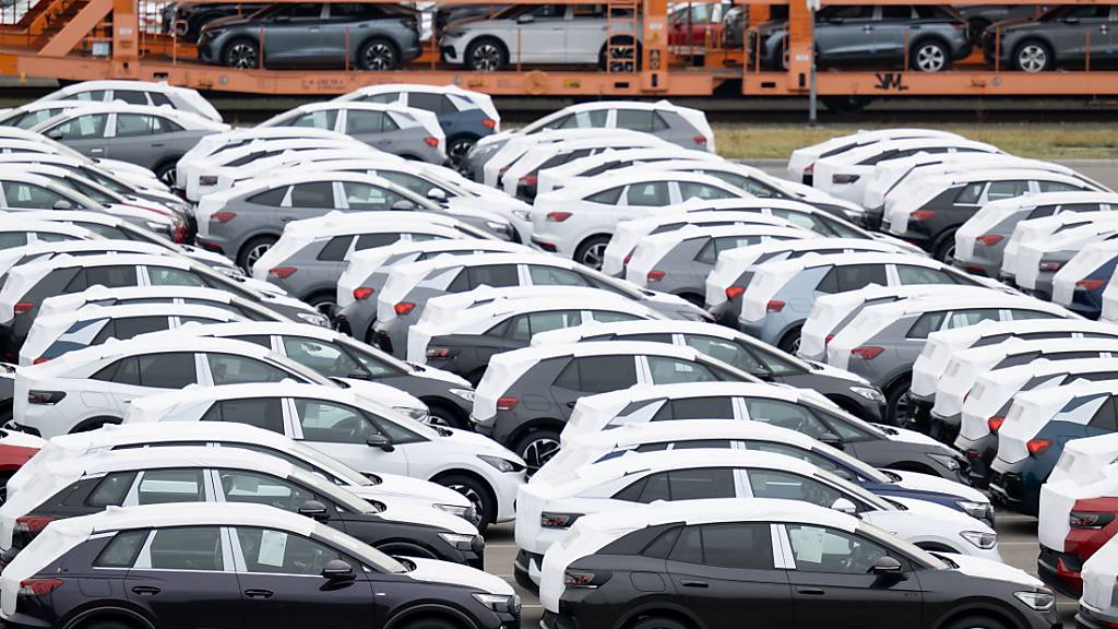 Der Volkswagen-Konzern hat bei den Verkäufen markant Gas gegeben. Weltweit lieferte der Konzern mit allen Marken im November 22,6 Prozent mehr Fahrzeuge aus als vor einem Jahr. (Archivbild)