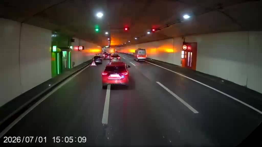 Schwer verletzter Autofahrer nach Unfall in Kriens