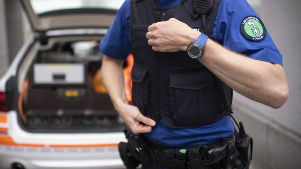 Entsorgtes Reinigungsmittel verschmutzt Bach in Thal SG