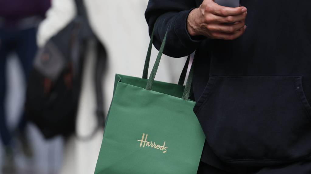 Mohamed Al-Fayed war der einstige Besitzer des Londoner Luxuskaufhauses Harrods. Das Kaufhaus setzte ein Entschädigungsprogramm für Frauen auf. (Archivbild)