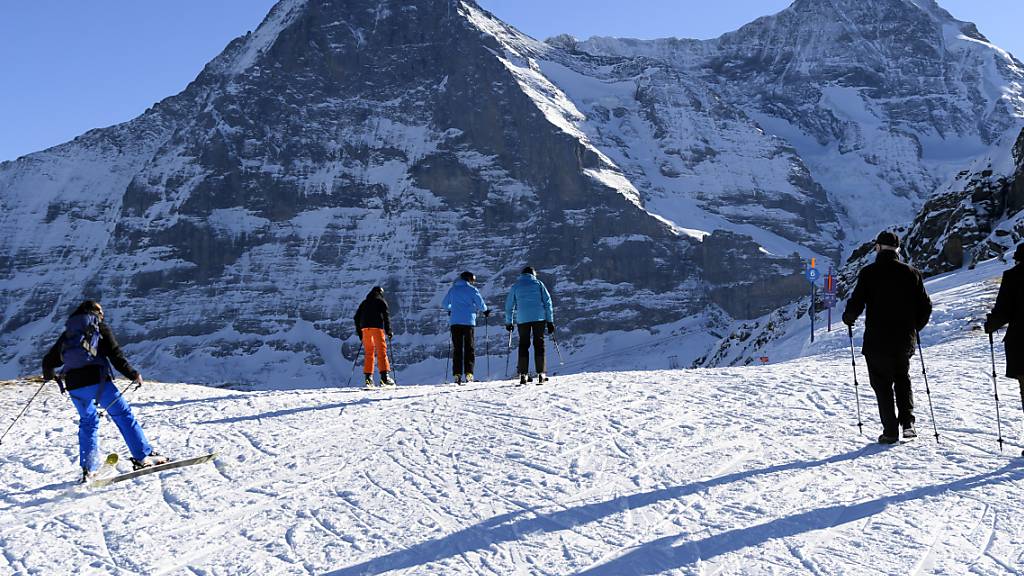 Ein 24-jähriger Skifahrer ist an der Westflanke des Eigers im Berner Oberland tödlich verunglückt. (Archivbild