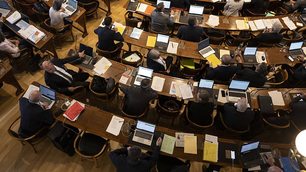 Um die 120 Sitze im St. Galler Kantonsparlament bewerben sich 1010 Personen. (Archivbild)