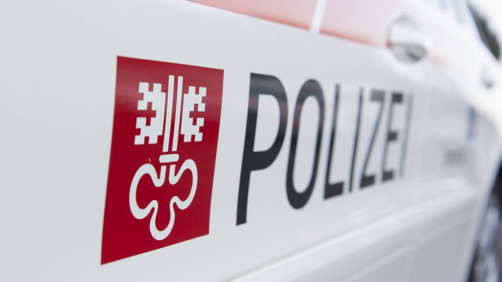 Die Nidwaldner Kantonspolizei registrierte im 2021 praktisch gleich viele Verkehrsunfälle wie im Vorjahr. (Symbolbild)