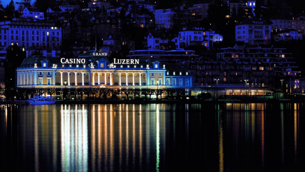 Casino Luzern bei Nacht