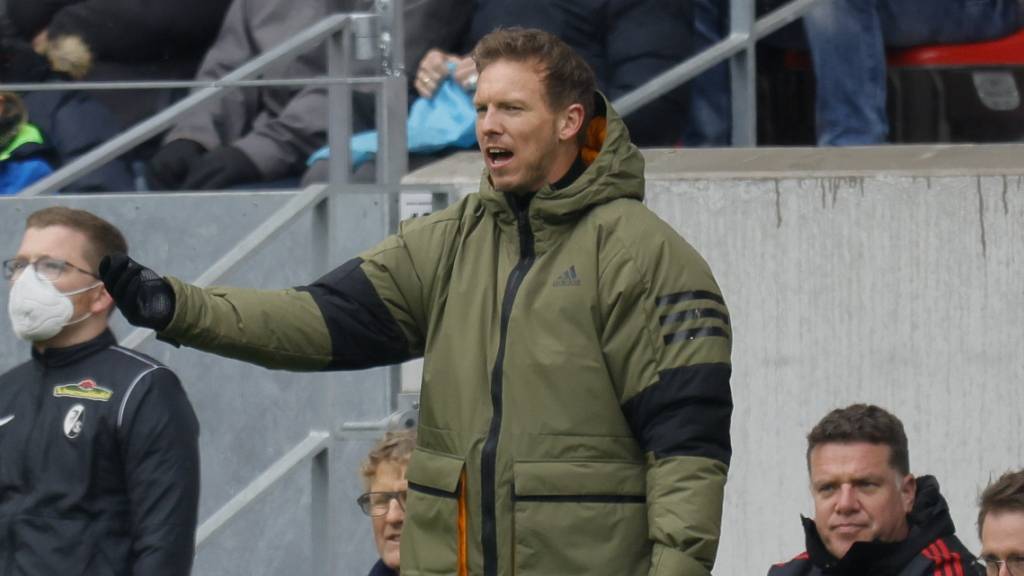 Bayern Münchens Trainer Julian Nagelsmann brachte am Samstag zwei Spieler rein, nahm aber nur einen raus.