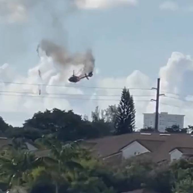 Helikopter stürzt direkt auf Wohnhaus – zwei Todesopfer