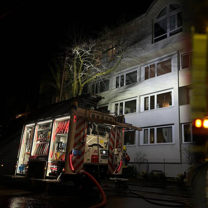 Brand in Altersheim – mindestens vier Personen verletzt