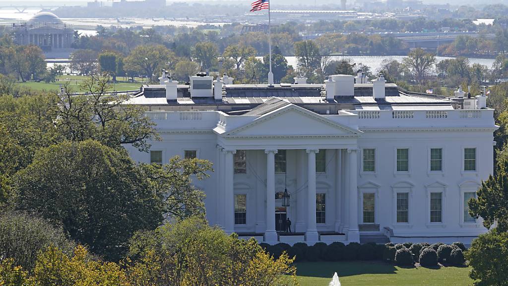 Ein Blick auf das Weiße Haus am Wahltag. Foto: Susan Walsh/AP/dpa