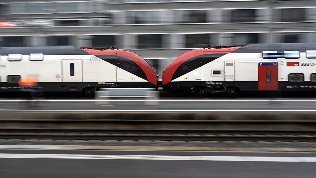 Die SBB bauen die Strecke Zürich-Kloten bis 2026 durchgehend doppelspurig aus. Das soll einen Viertelstundentakt ermöglichen. (Symbolbild)