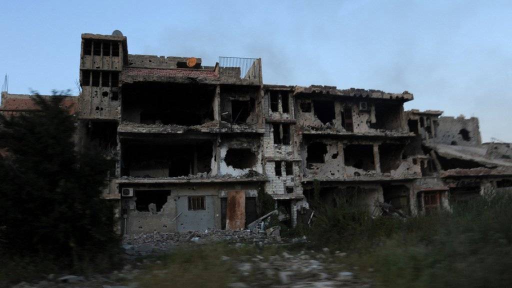 Ein zerstörtes Haus im libyschen Benghasi, der zweitgrössten Stadt des Landes. Nach Einschätzung des zuständigen UNO-Hochkommissars haben sich die Verstösse gegen die Menschenrechte in Libyen seit 2014 gehäuft