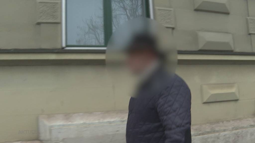 35 Frauen belästigt: Ehemaliger Aargauer Grossrat wegen Exhibitionismus vor Gericht