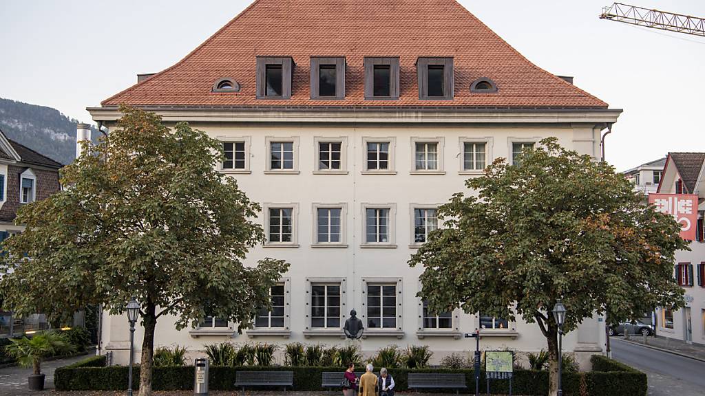 Das Regierungsgebäude von Nidwalden am Dorfplatz von Stans. (Archivaufnahme)