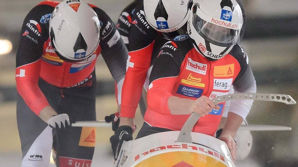 Bob-Pilot Rico Peter verpasst beim Weltcup-Auftakt in Altenberg (De) das Podest im Vierer als Vierter knapp